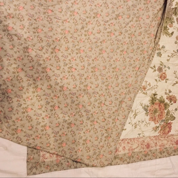 BOGO Full double, shown as twin, queen. hand-stitched peach n sage cotton quilt - Picture 3 of 6